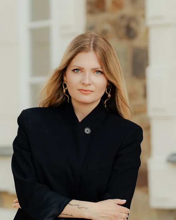 Joelle Hoffmann, Social Media Creator